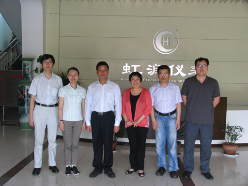 上海理工大學(xué)領(lǐng)導(dǎo)、教授一行考察虹潤(rùn)公司